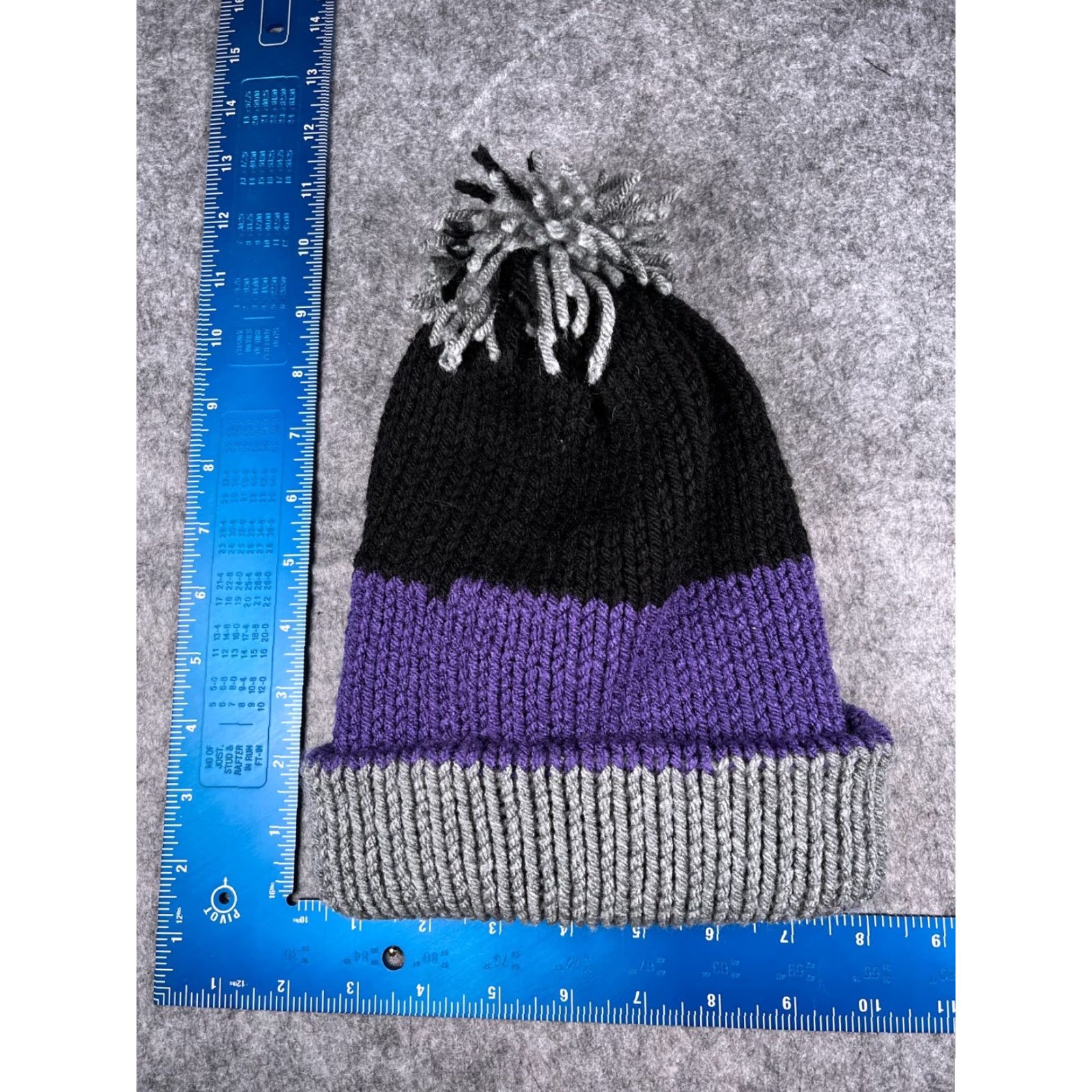 Vintage Beanie Toque Women One Size Purple Gray Stripe Knit 100% Acrylic Pom Winter Ski Size ONE SIZE - 5 Thumbnail