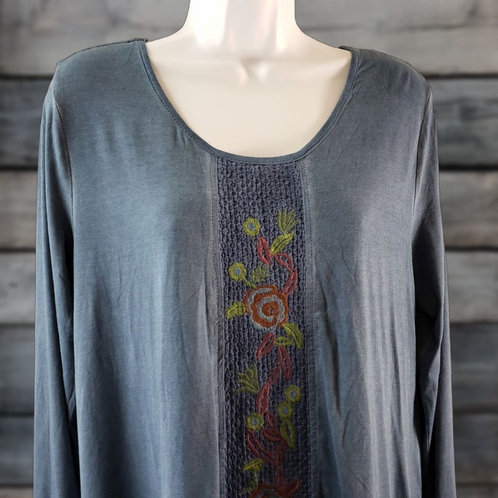 Vintage Monoreno Womens Blouse Long Sleeve Size M Blue Embroidered Floral Rayon Blend Shirt Size M / US 6-8 / IT 42-44 - 1 Thumbnail
