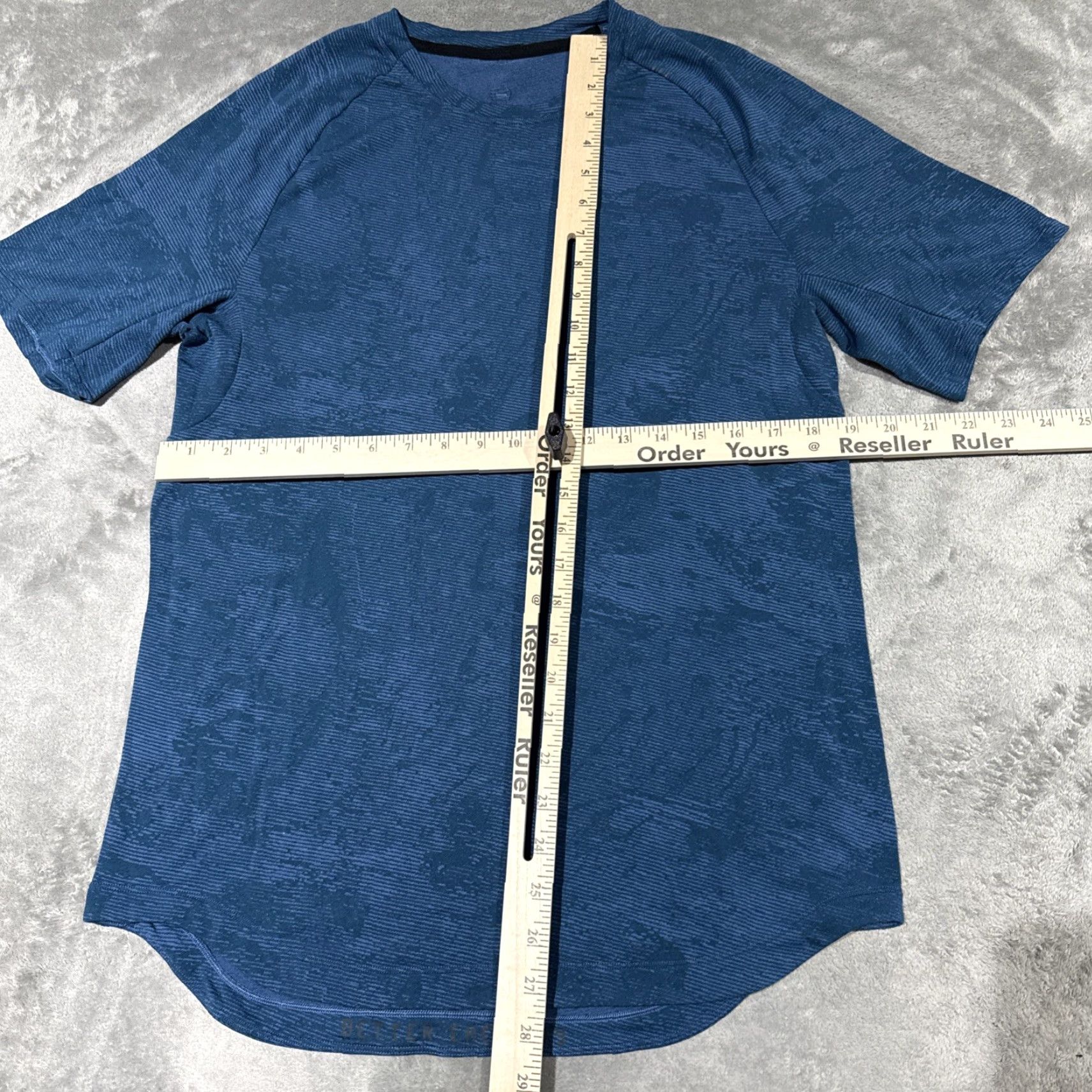Lululemon Lululemon Shirt Mens Medium Blue Camo Drysense Short Sleeve Gym Athleisure Size US M / EU 48-50 / 2 - 4 Thumbnail