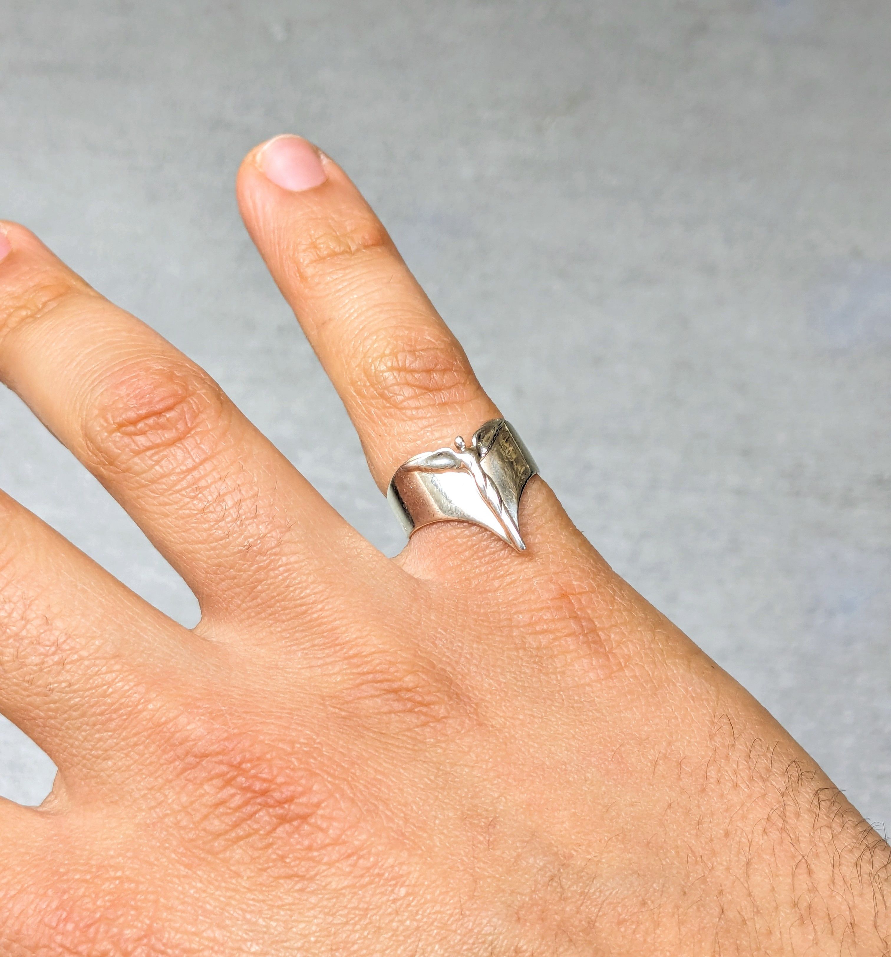 Jewelry × Vintage Vintage Sterling Silver Ring Angel Minimalist Avant Garde Size ONE SIZE - 1 Thumbnail