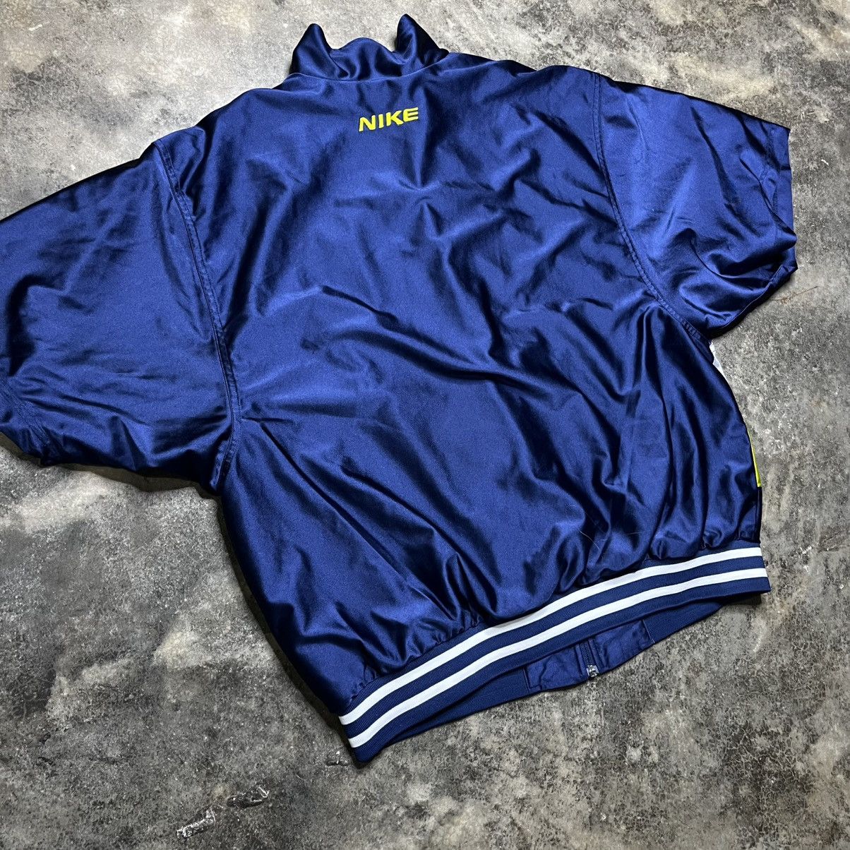 Vintage vintage 90s nike basketball zip up warm up jersey Size US L / EU 52-54 / 3 - 4 Thumbnail