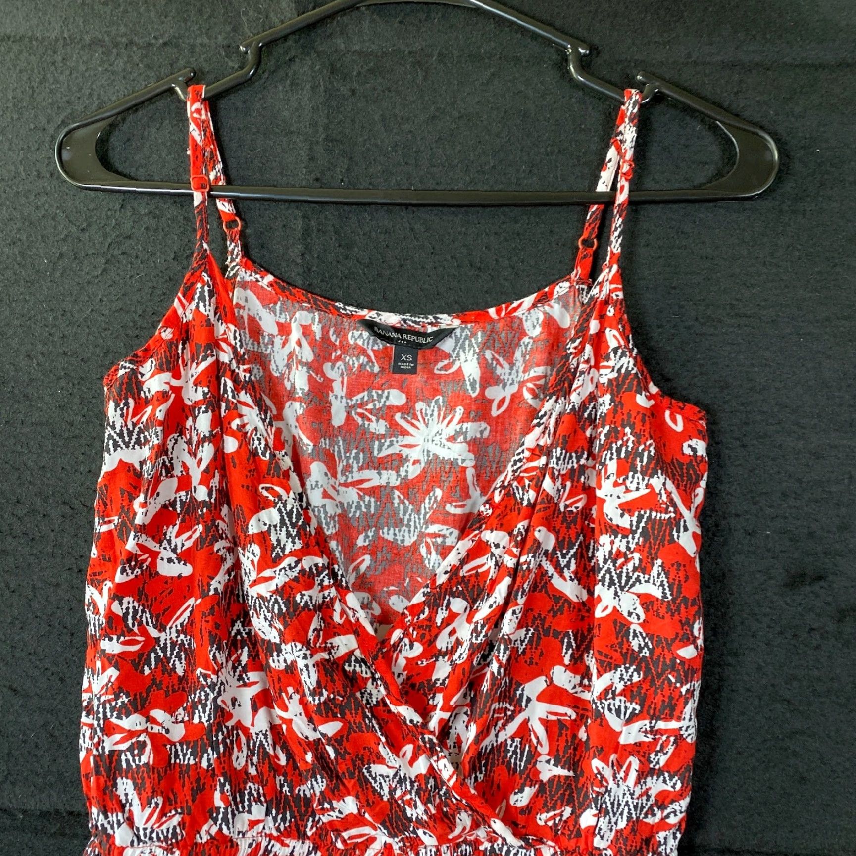 Banana Republic Banana Republic Romper Womens Red White Floral Beach Coastal Pockets XS M Sleeveless V-Neck One-Piece Size 32" / US 10 / IT 46 - 2 Thumbnail