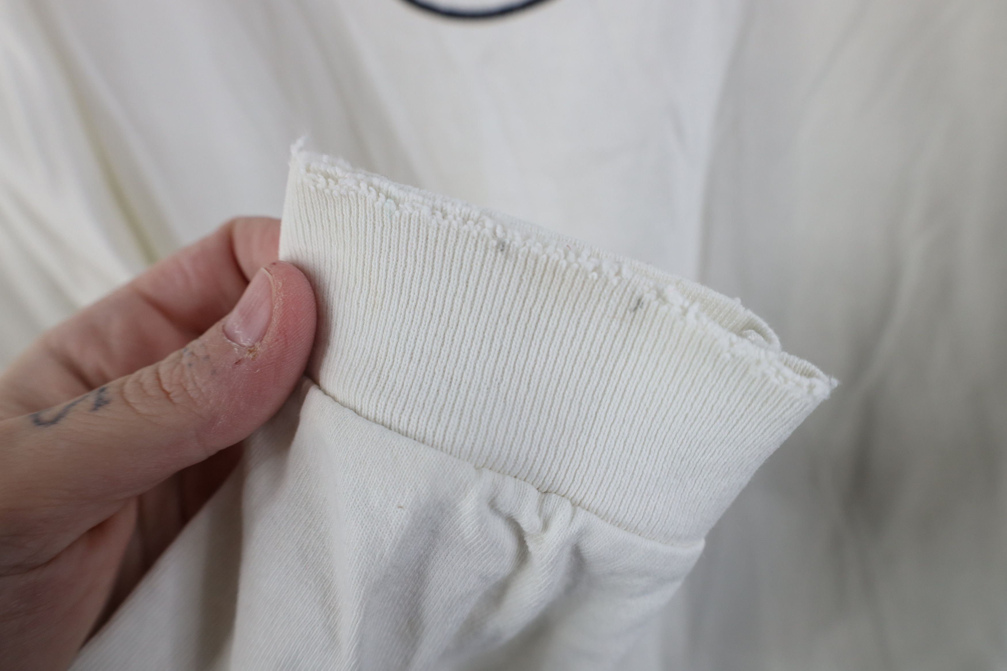 Nike Vintage Nike University Basketball Long Sleeve T-Shirt White Size US XL / EU 56 / 4 - 9 Thumbnail
