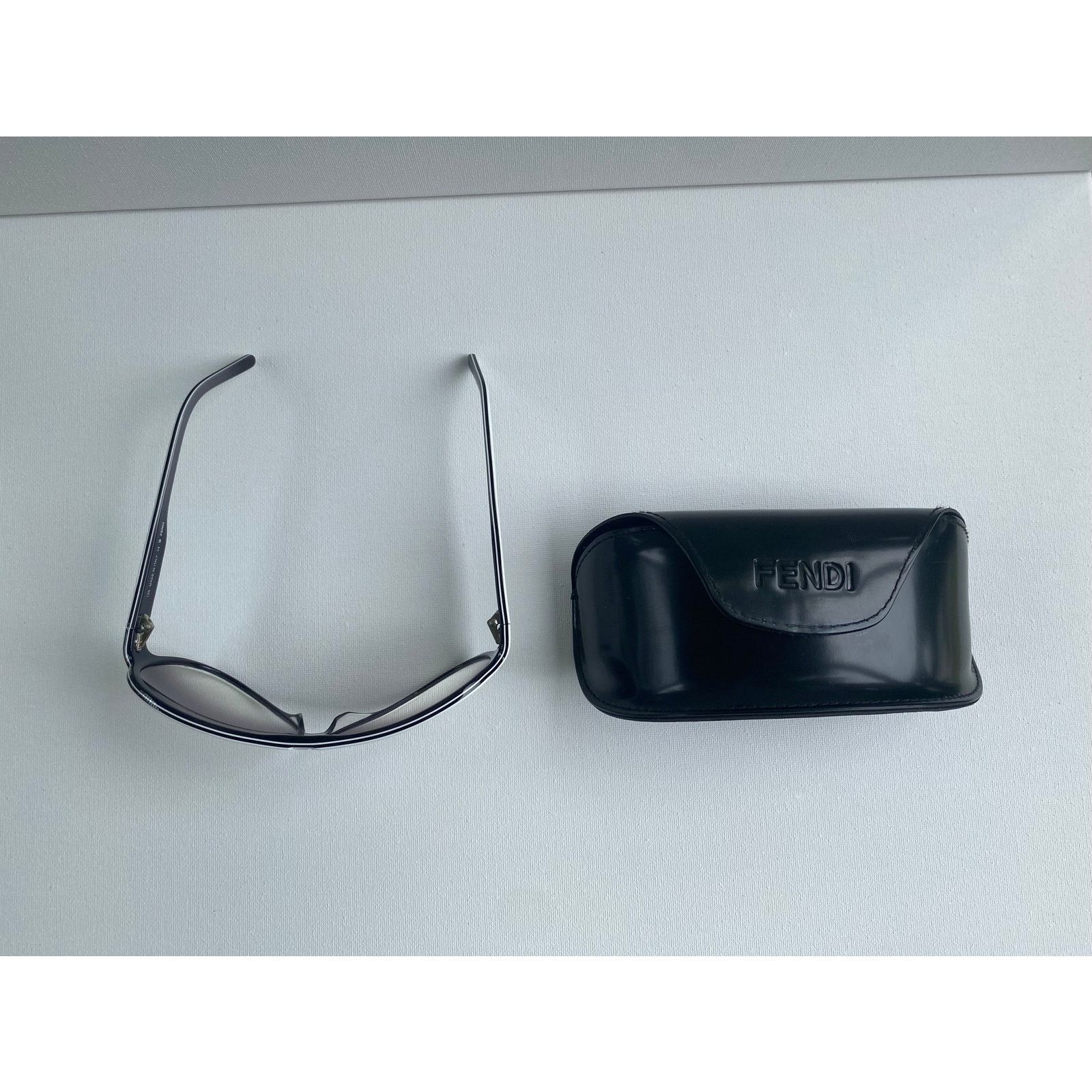 Fendi 00's FENDI Monogram Logo Black White Aviator Sunglasses Size ONE SIZE - 7 Thumbnail