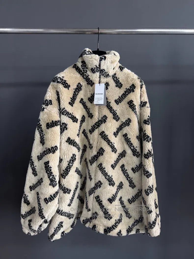 Balenciaga Balenciaga Barrage Printed Logo Fleece Teddy Jacket Size XS / US 0-2 / IT 36-38 - 1 Thumbnail