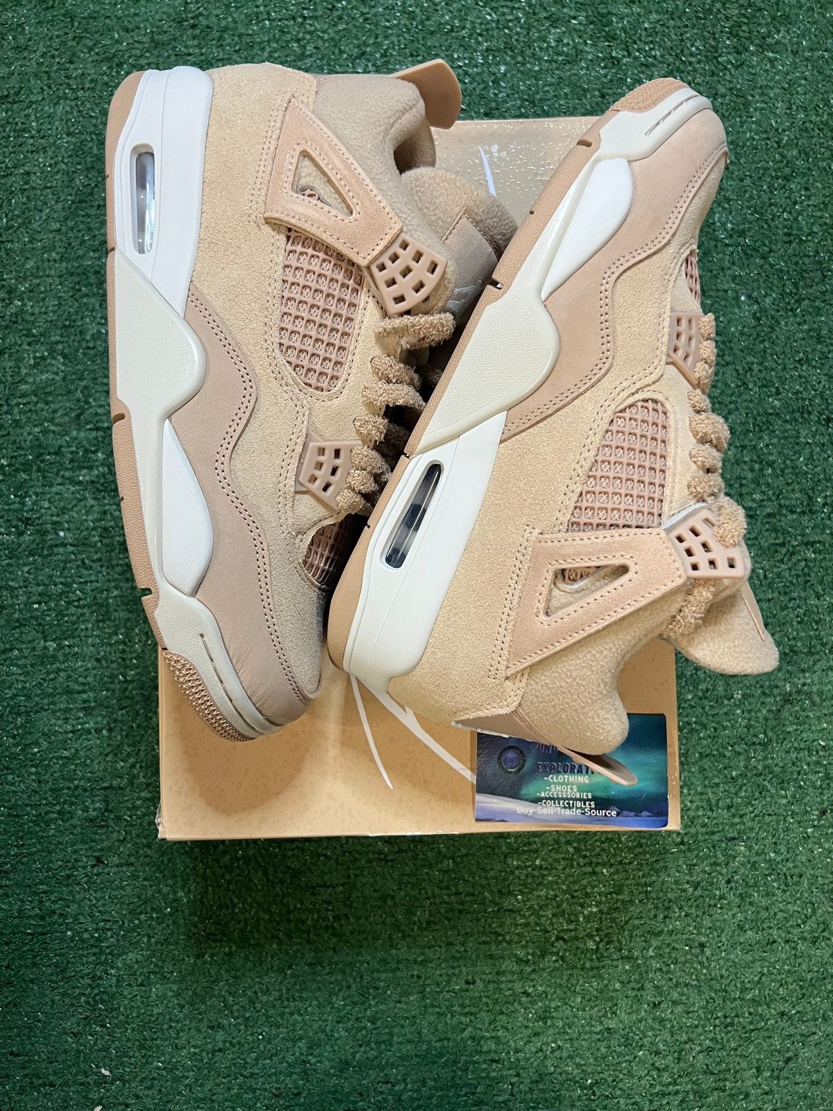 Jordan Brand Jordan 4 cozy girl Size US 10 / IT 40 - 3 Thumbnail