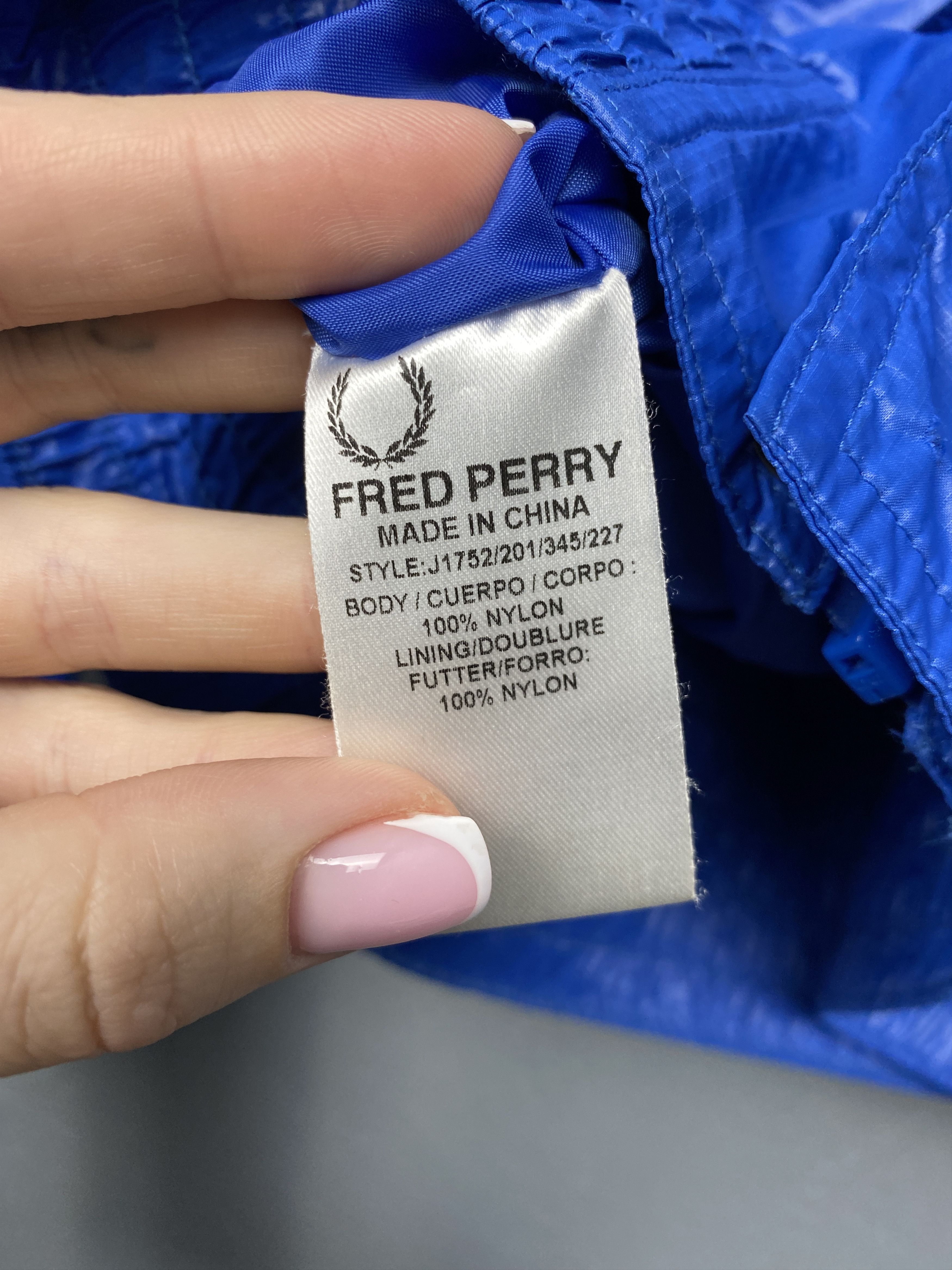 Fred Perry Fred Perry Vintage Womens Nylon Jacket Y2K Size M / US 6-8 / IT 42-44 - 7 Thumbnail