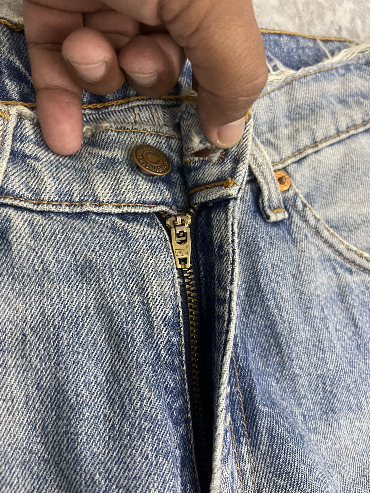 Levi's Vintage 90s Levi’s 613 Orange Tab Distressed Denim Size US 29 - 9 Thumbnail
