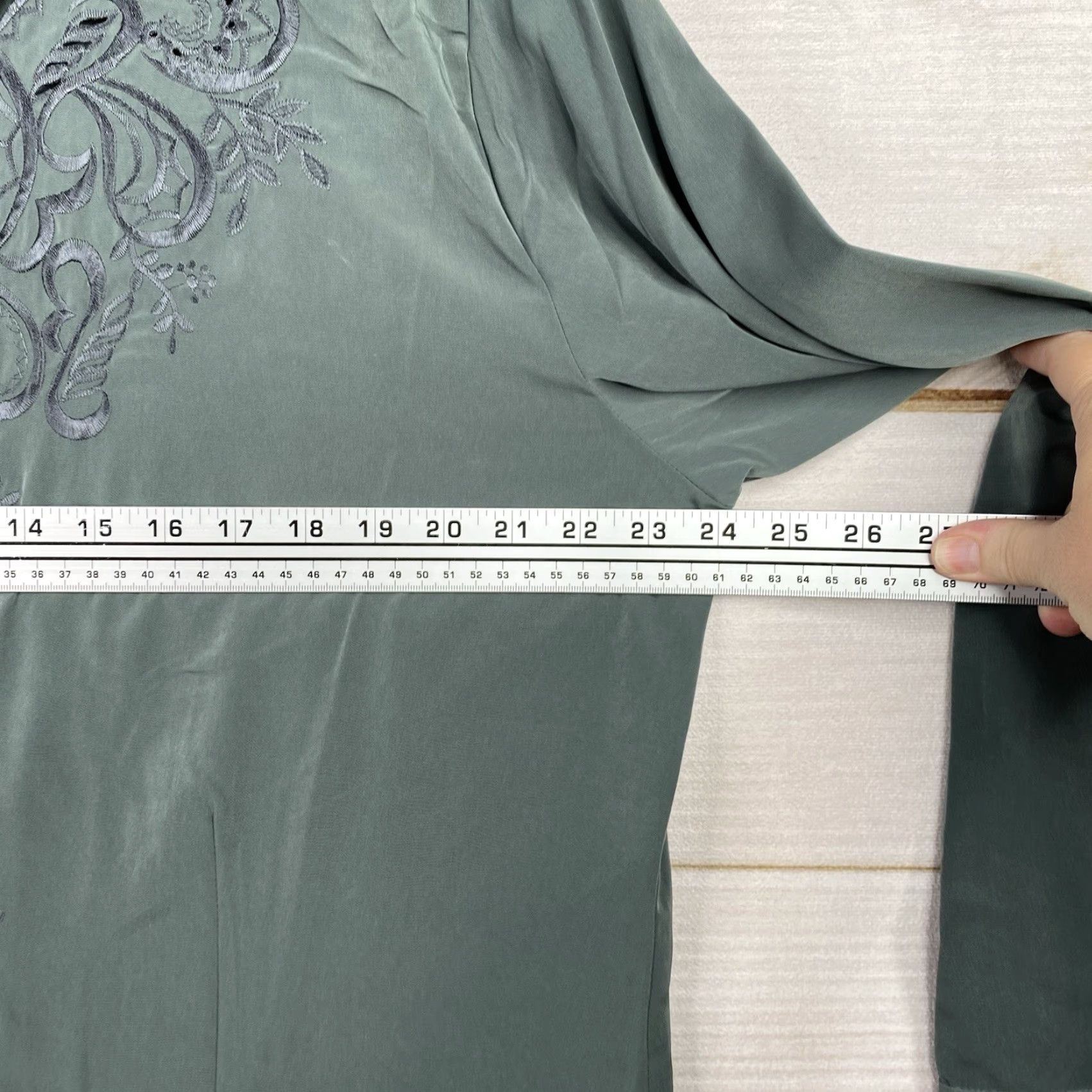 Vintage VOIR VTG Green Embroidered Button Up Blouse Womens 18W Satin Floral Lace 90s Vintage NWT Size XXL / US 16-18 / IT 52-54 - 5 Thumbnail