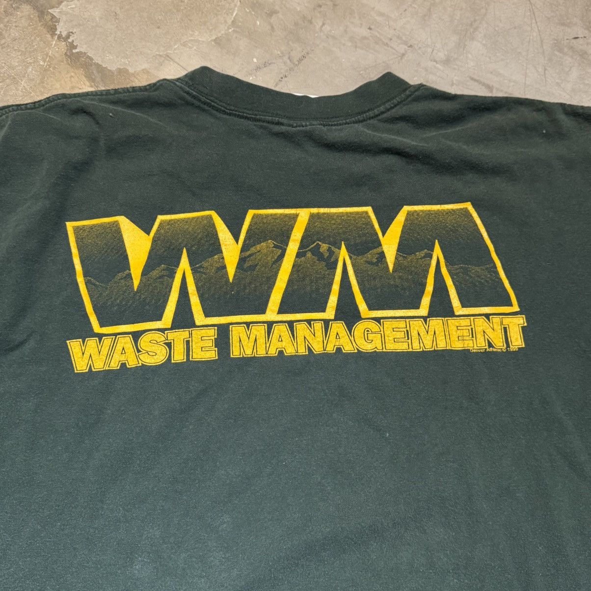 Vintage Vintage Waste Management Sopranos Shirt ( 90’s/ 00’s) Size US XL / EU 56 / 4 - 1 Thumbnail