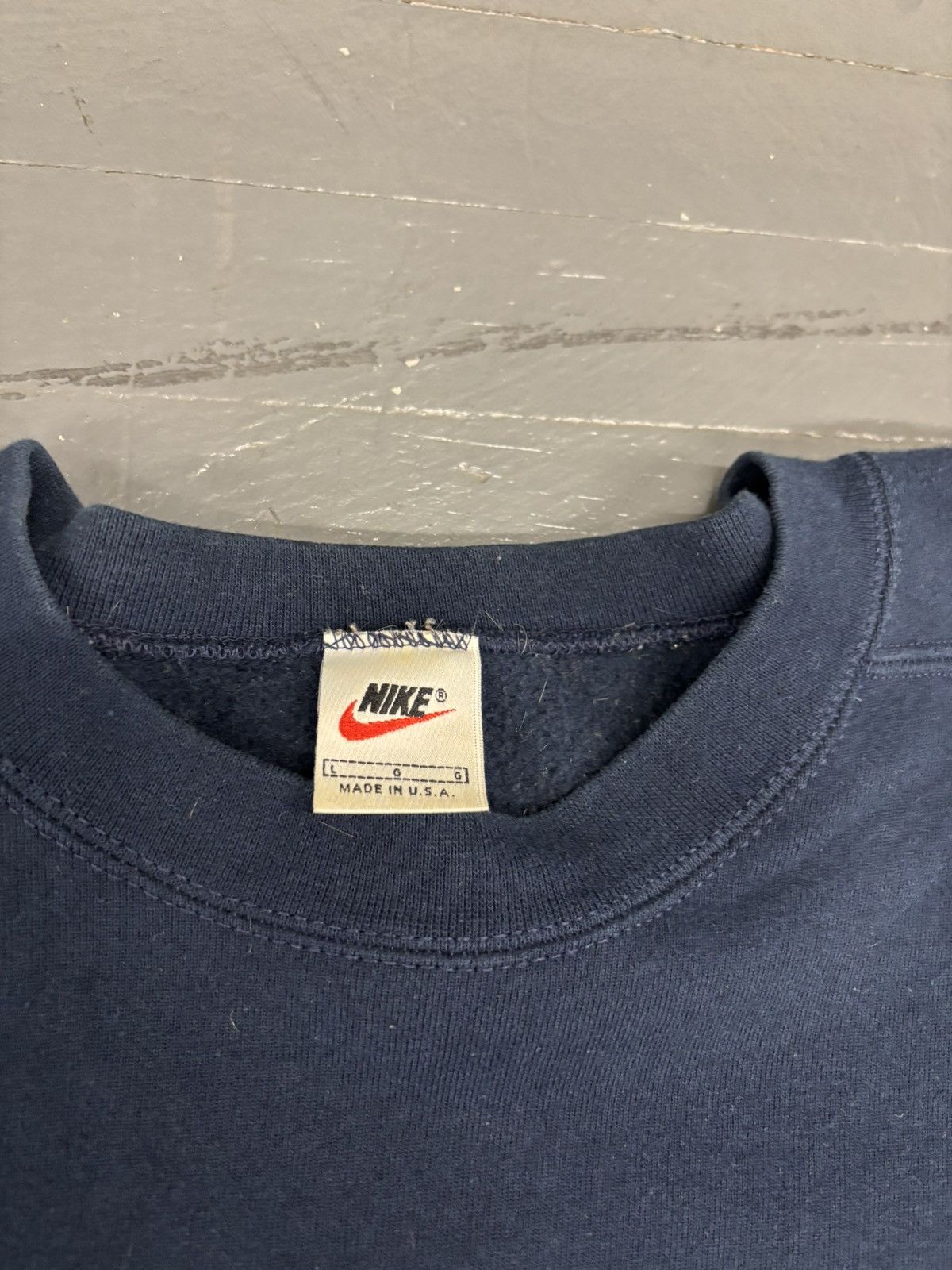 Nike × Vintage Vintage 90s Nike air crewneck Size US L / EU 52-54 / 3 - 3 Thumbnail