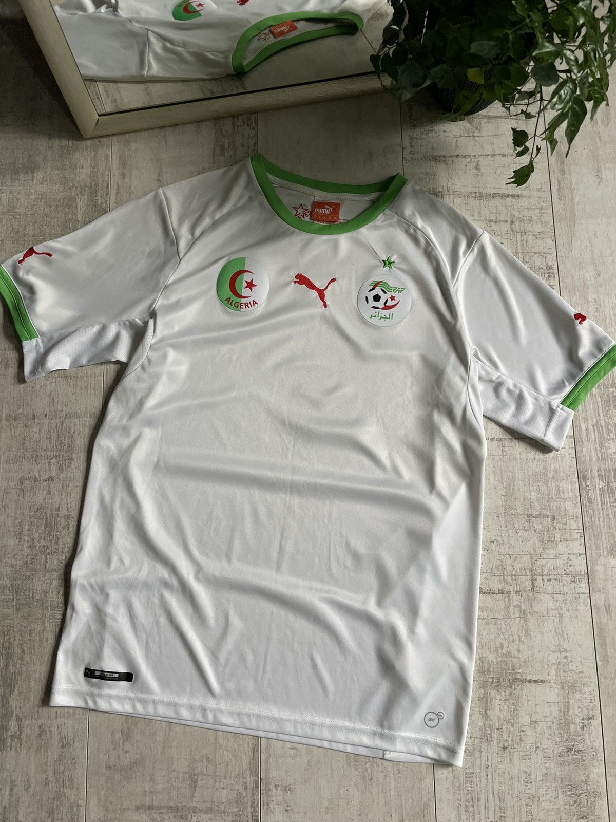 Puma × Vintage Vintage Puma Algeria 2014/2015 Home Football Shirt Jersey Size US M / EU 48-50 / 2 - 4 Thumbnail