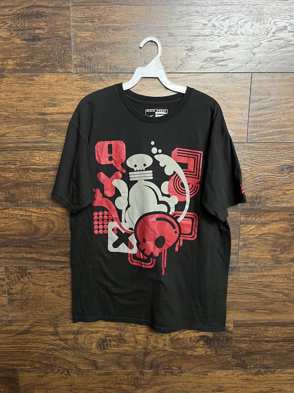 Nike Nike T-shirt Red Gray Emoji Skull Graphics Red/Grey -L Size US L / EU 52-54 / 3 - 1 Thumbnail