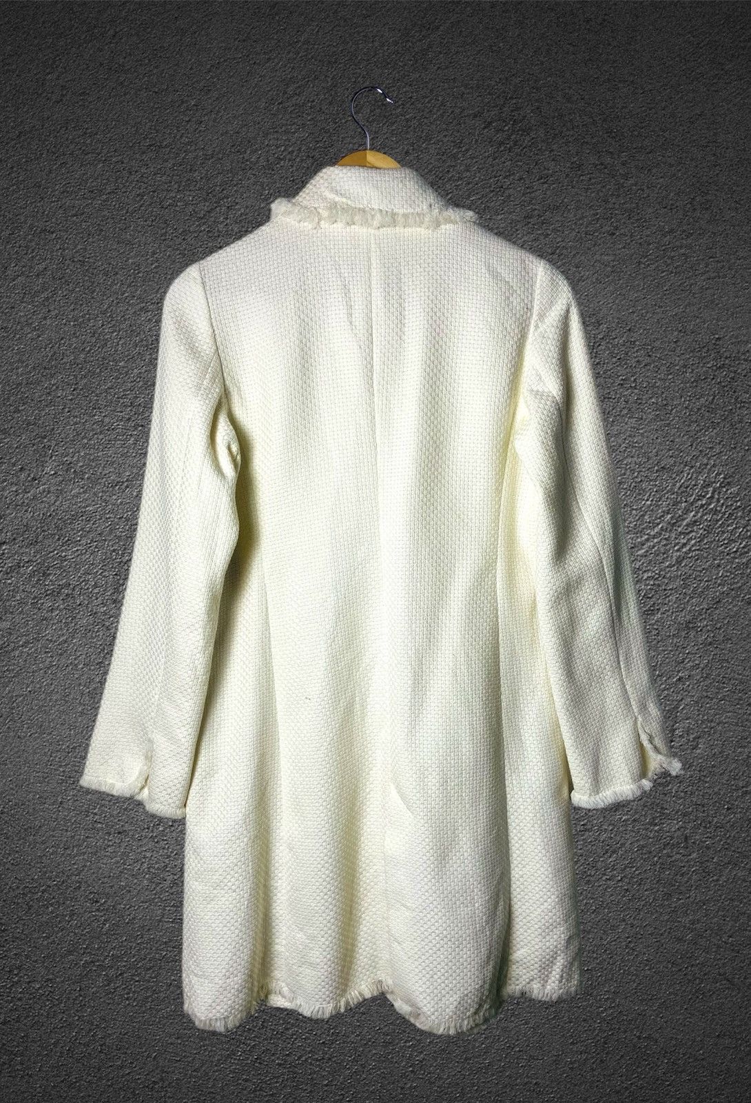 MR & MRS ITALY Bvriller Buttons Jacket (Cream Color) Size M / US 6-8 / IT 42-44 - 2 Thumbnail