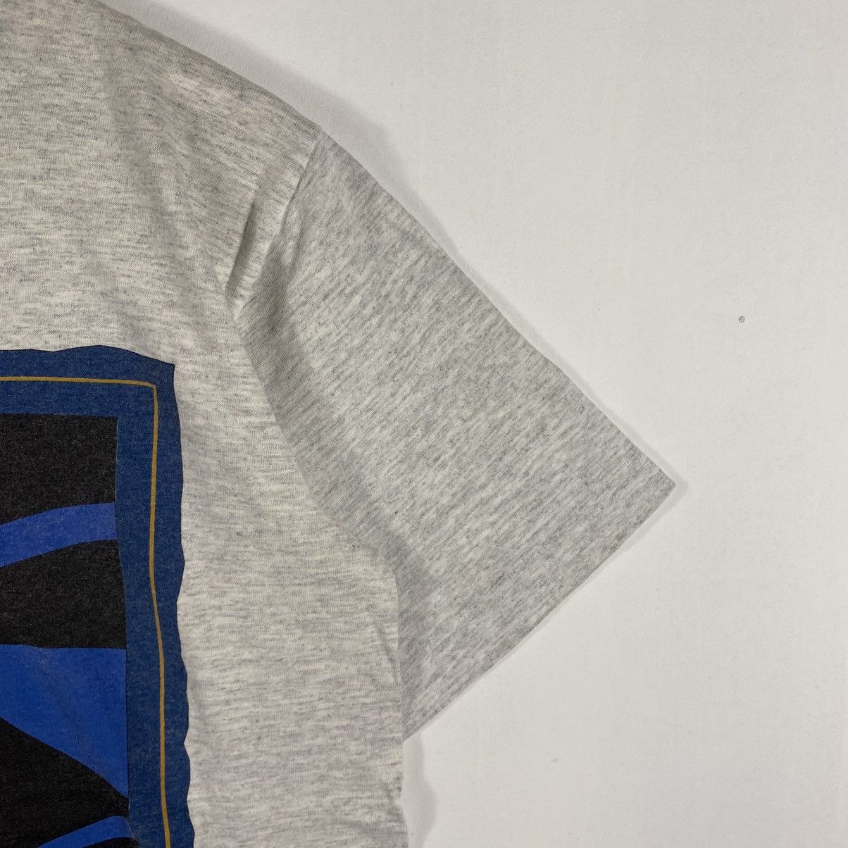 DC Comics Vintage 90's Dc Comics BATMAN THE ANIMATED Graphic Tee Shirt Size US M / EU 48-50 / 2 - 4 Thumbnail