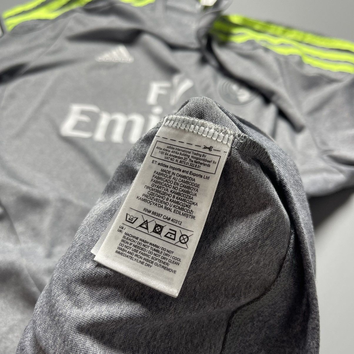 Adidas REAL MADRID ADIDAS 2015/2016 FOOTBALL AWAY JERSEY #7 RONALDO Size US XL / EU 56 / 4 - 11 Thumbnail