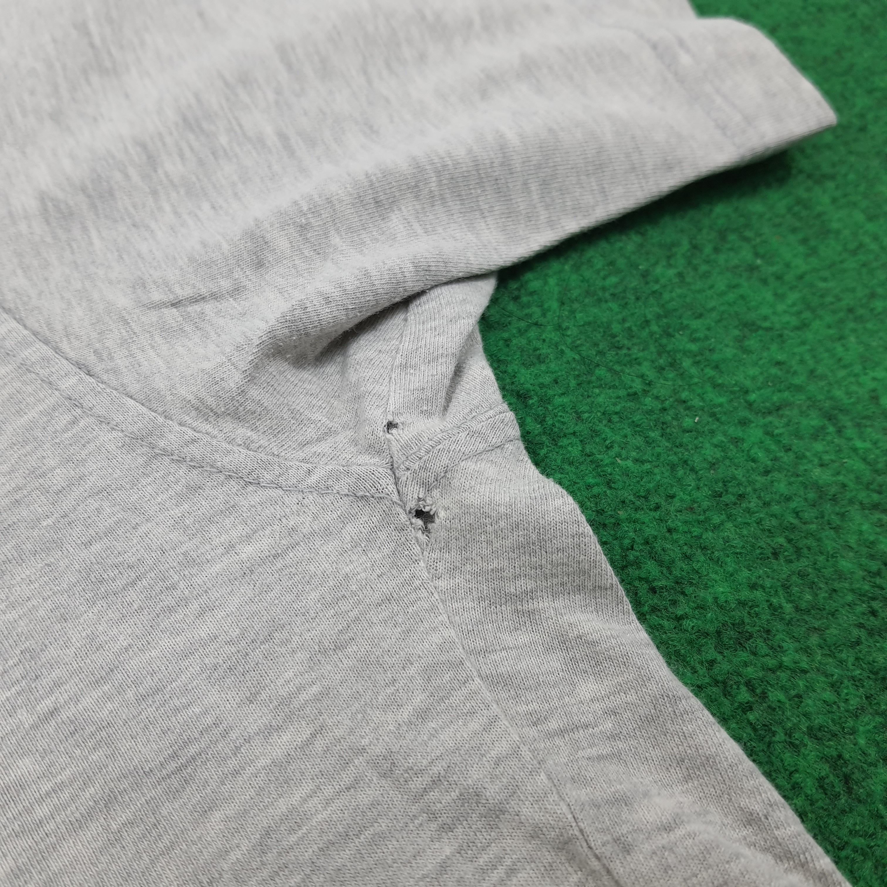 Vintage × Yves Saint Laurent Vintage Yves Saint Laurent Italian Designer Tshirt Size US L / EU 52-54 / 3 - 8 Thumbnail