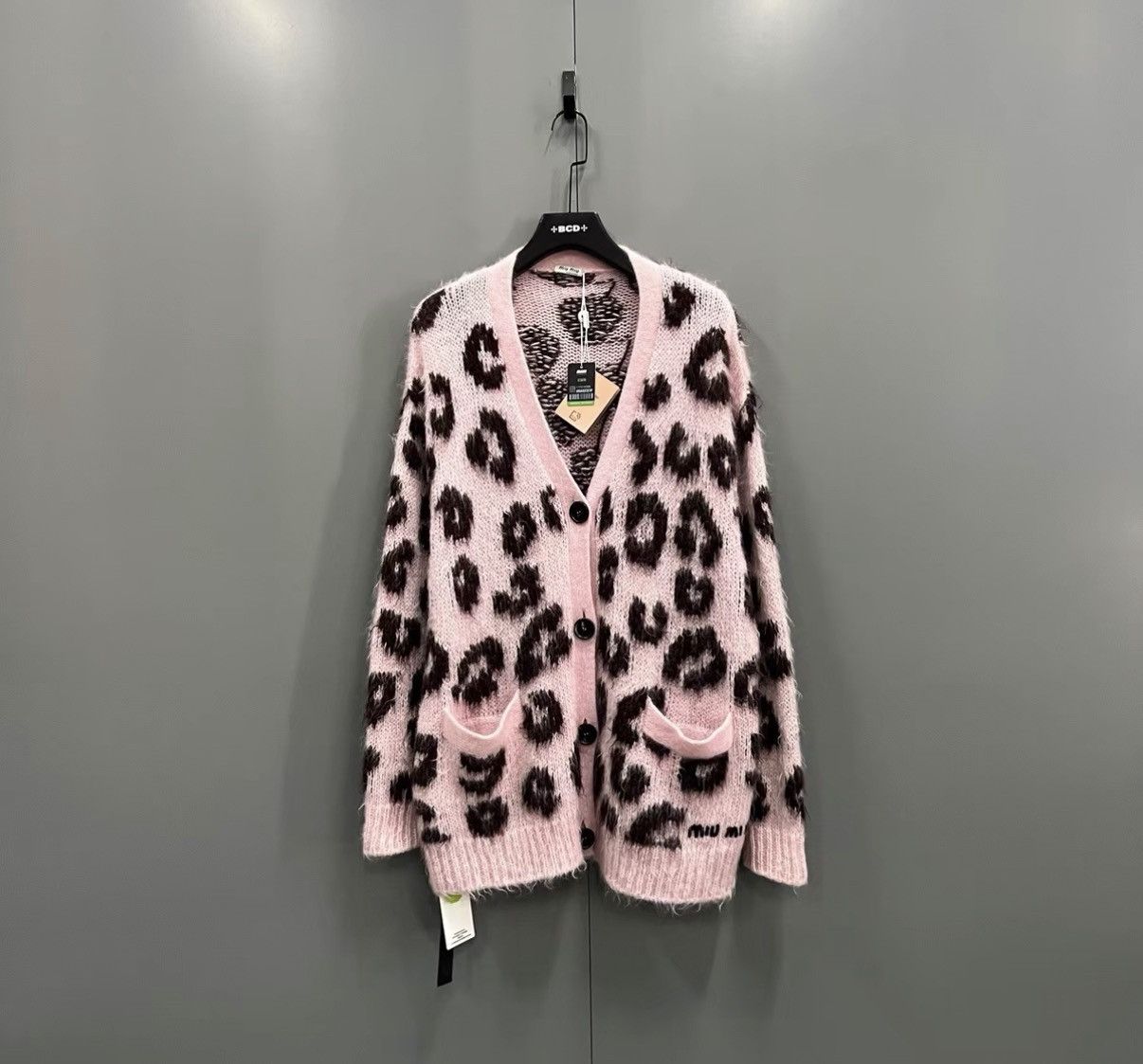 Miu Miu Miu Miu Black and Pink Leopard Print Knit Cardigan J41 Size XS / US 0-2 / IT 36-38 - 1 Thumbnail