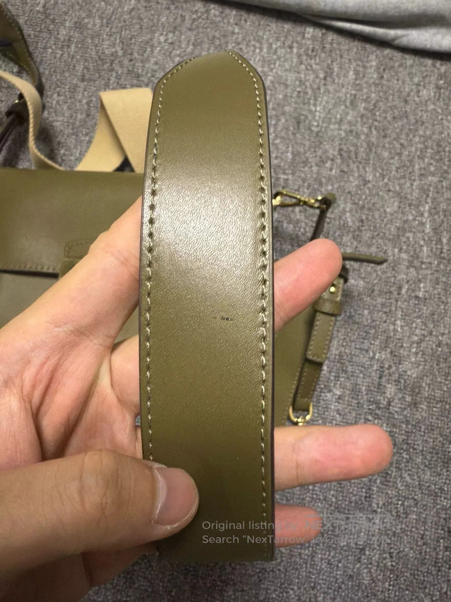 Michael Kors Michael Kors Gold Buckle Logo Crossbody Bag. Size ONE SIZE - 6 Thumbnail