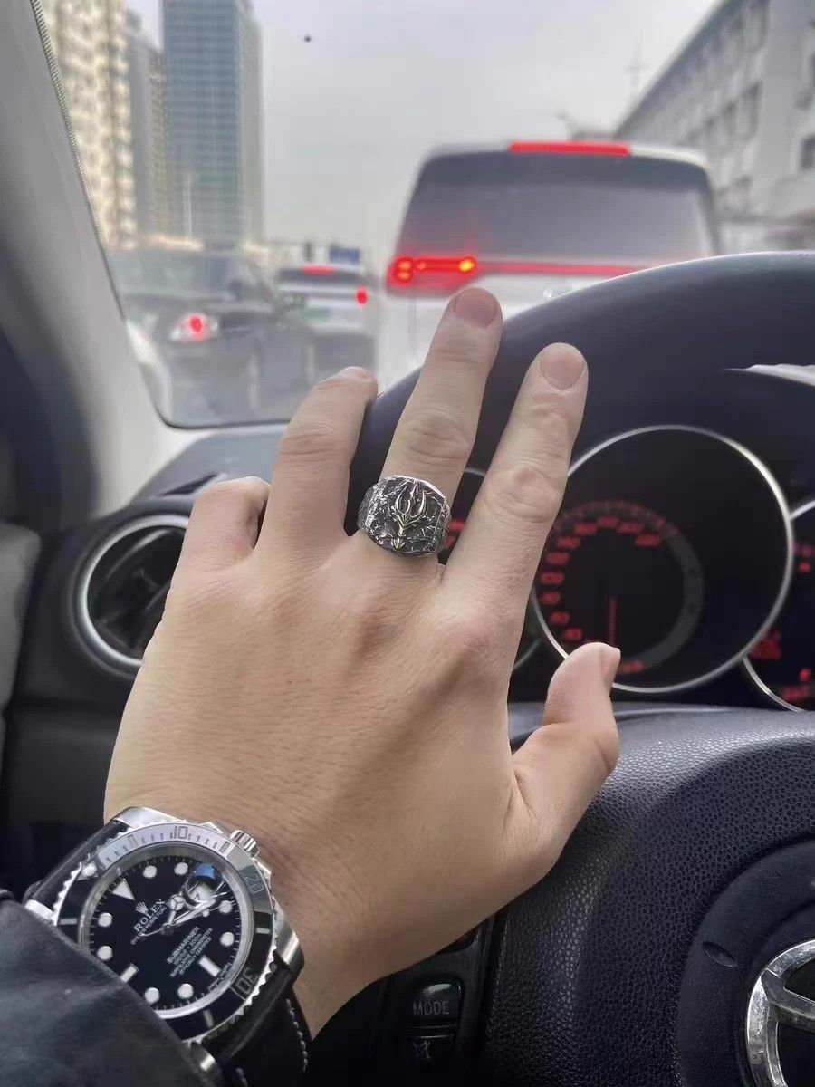 VIBE Chrome Aquaman Silver Ring Vintage Rings🔥🔥🔥 Size ONE SIZE - 5 Thumbnail