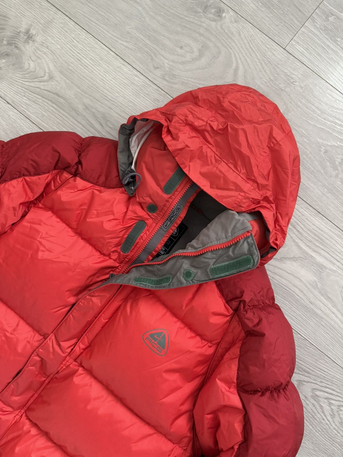 Nike ACG Nike ACG 00s Lungs Era Goose Down Nylon Tech Puffer Jacket Size US XL / EU 56 / 4 - 2 Thumbnail