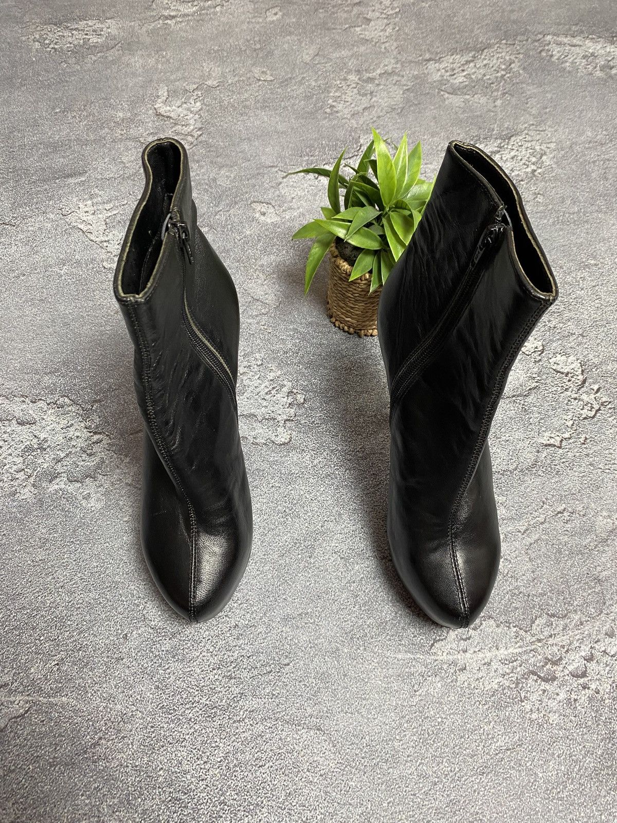 Christian Louboutin Christian louboutin womens boots Size US 8 / IT 38 - 2 Thumbnail