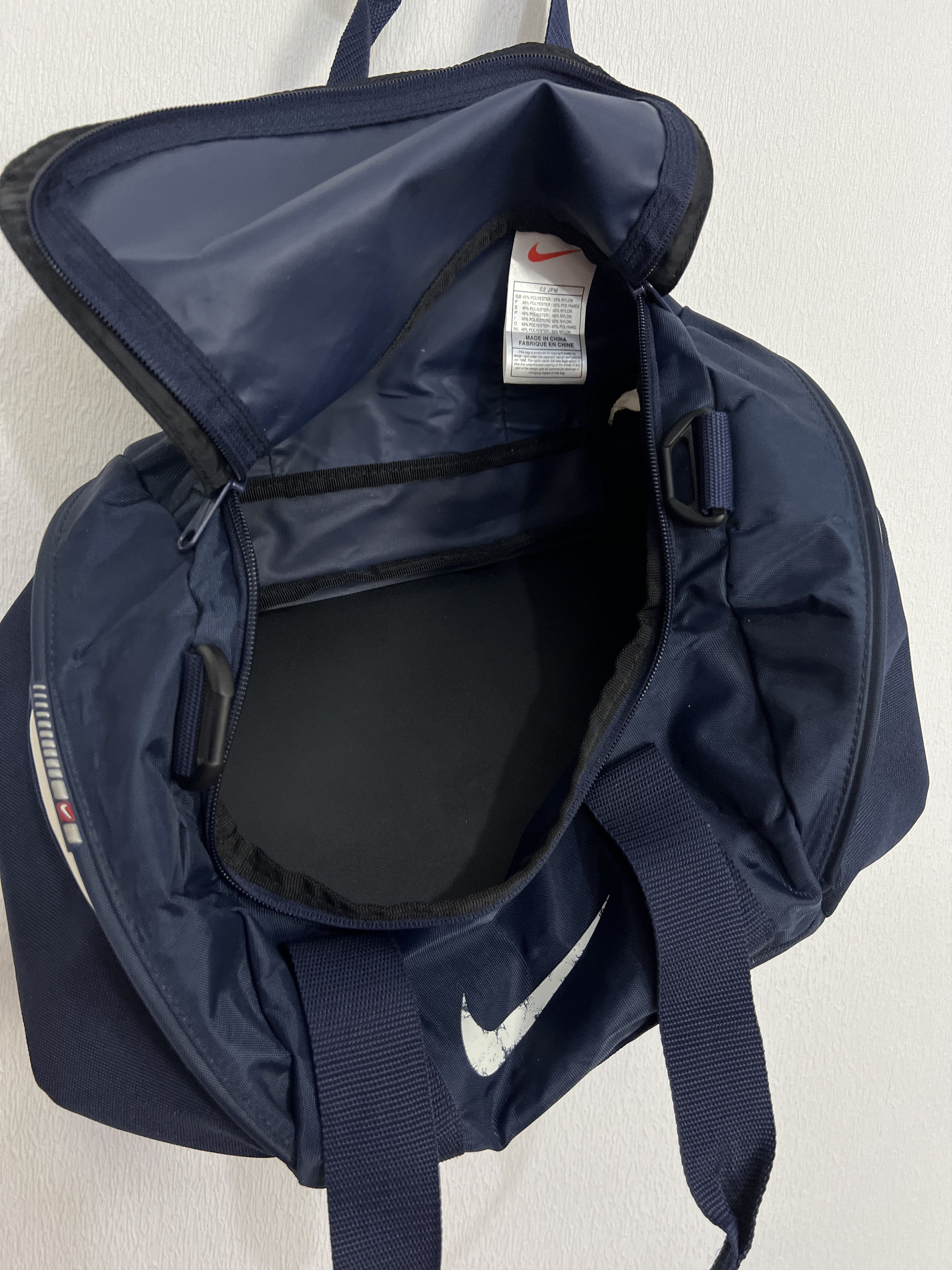 Nike Vintage Gym Catch Bag Duffle Bag Rare Hype Big Logo Swoosh Size ONE SIZE - 6 Thumbnail