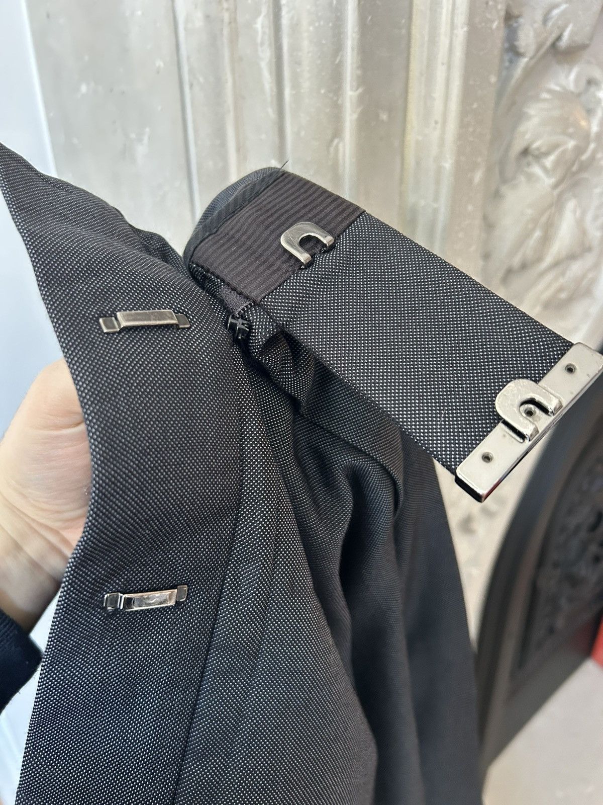 Tom Ford Tom Ford Men’s Blue Silk Sharkskin Suit Size 36R Size 36R - 15 Thumbnail
