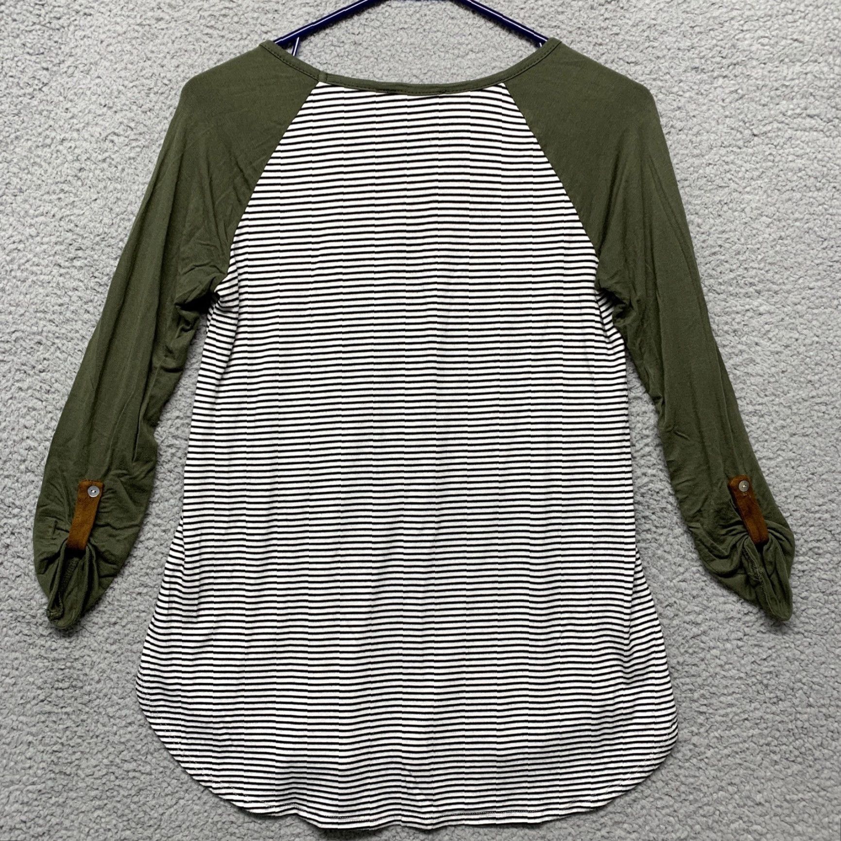 Vintage Pink Clover 3/4 Sleeve Pullover Women’s Solid Green w/White & Black Stripes XS T-Shirt Ladies Small/Medium Size XS / US 0-2 / IT 36-38 - 4 Thumbnail