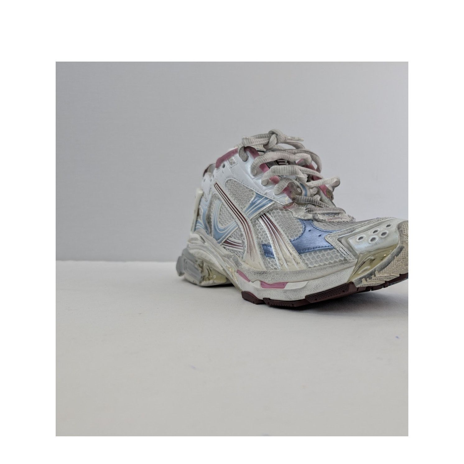 Balenciaga o1rshd1 Runner Gradient Sneaker in Multicolor Size US 11 / EU 44 - 2 Thumbnail