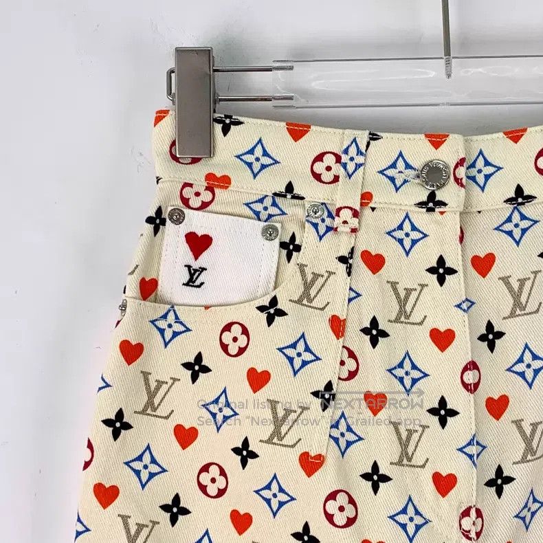 Louis Vuitton Louis Vuitton Beige logo presbyopic full print cotton casu Size US 34 / EU 50 - 3 Thumbnail