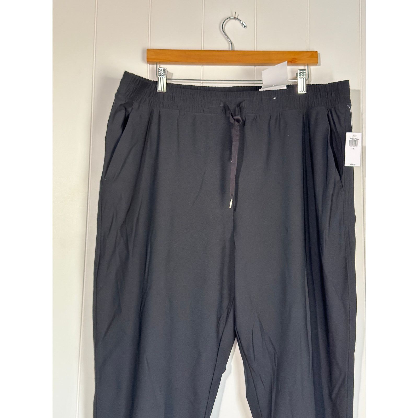 Old Navy Old Navy Sleektech 4 Way Stretch Black Size XL Size 38" / US 16 / IT 52 - 2 Thumbnail