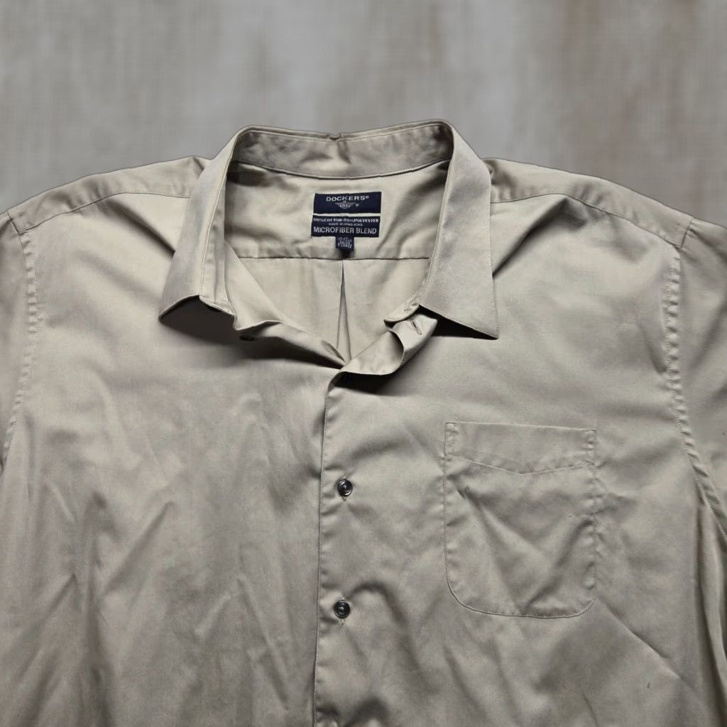 Dockers DOCKERS Shirt Dress Shirt Long Sleeve Button Up Men's XL 17 Tan Brown Microfiber Solid Catalog-Style Dress Shirt Size 46R - 1 Thumbnail