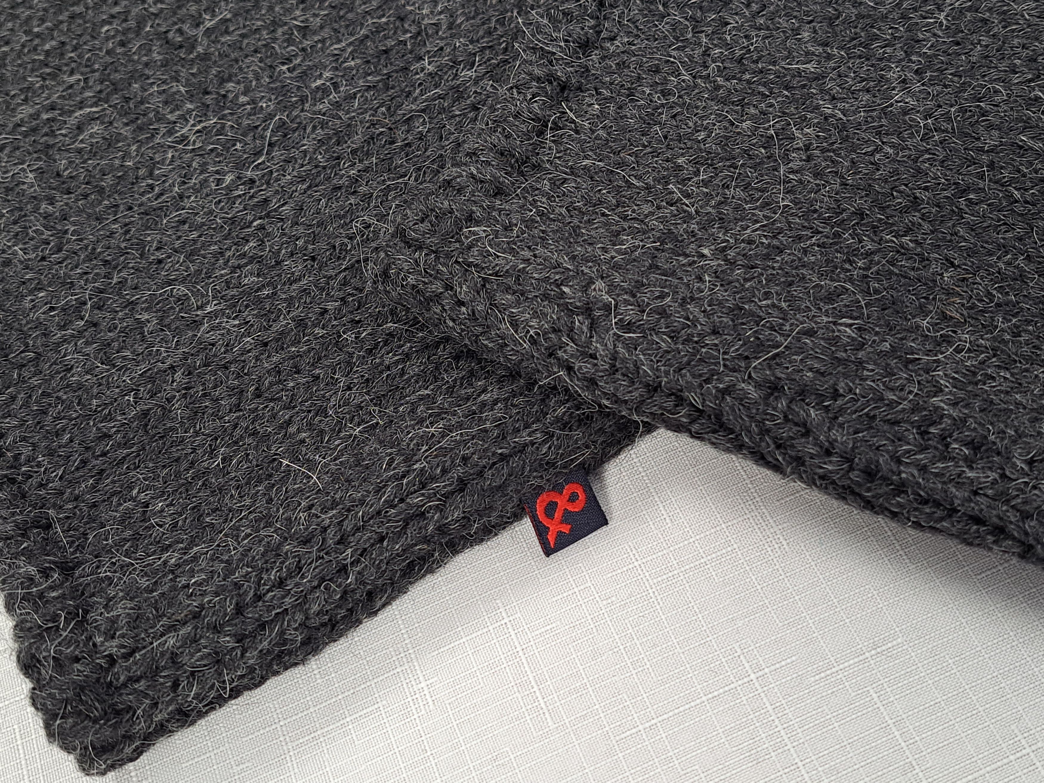 Dolce & Gabbana Vintage Dolce & Gabbana alpaca/wool sweater. Size 50 Size US M / EU 48-50 / 2 - 8 Thumbnail