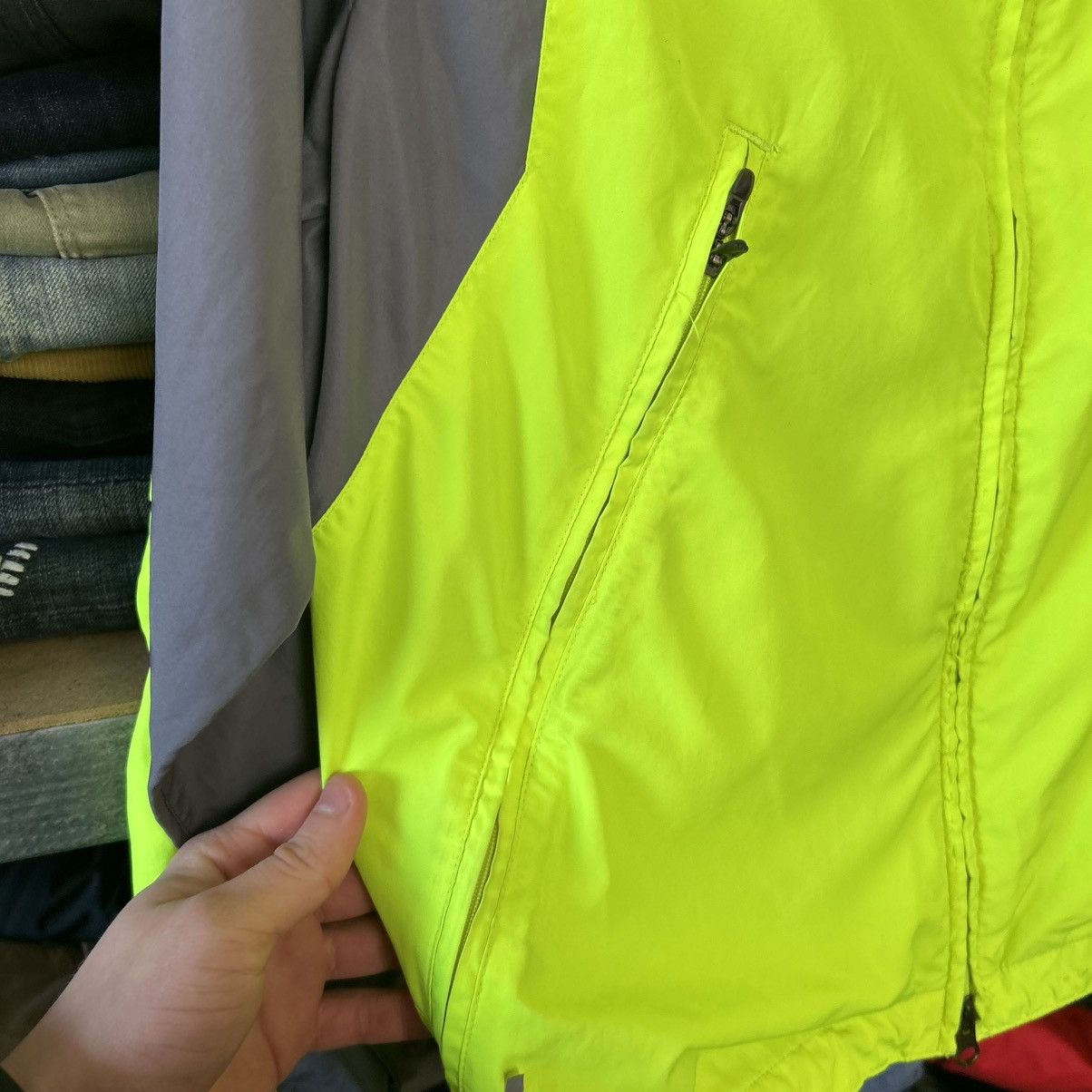 Nike Vintage Nike Dri Fit Sportswear nylon streetwear jacket Size US M / EU 48-50 / 2 - 9 Thumbnail