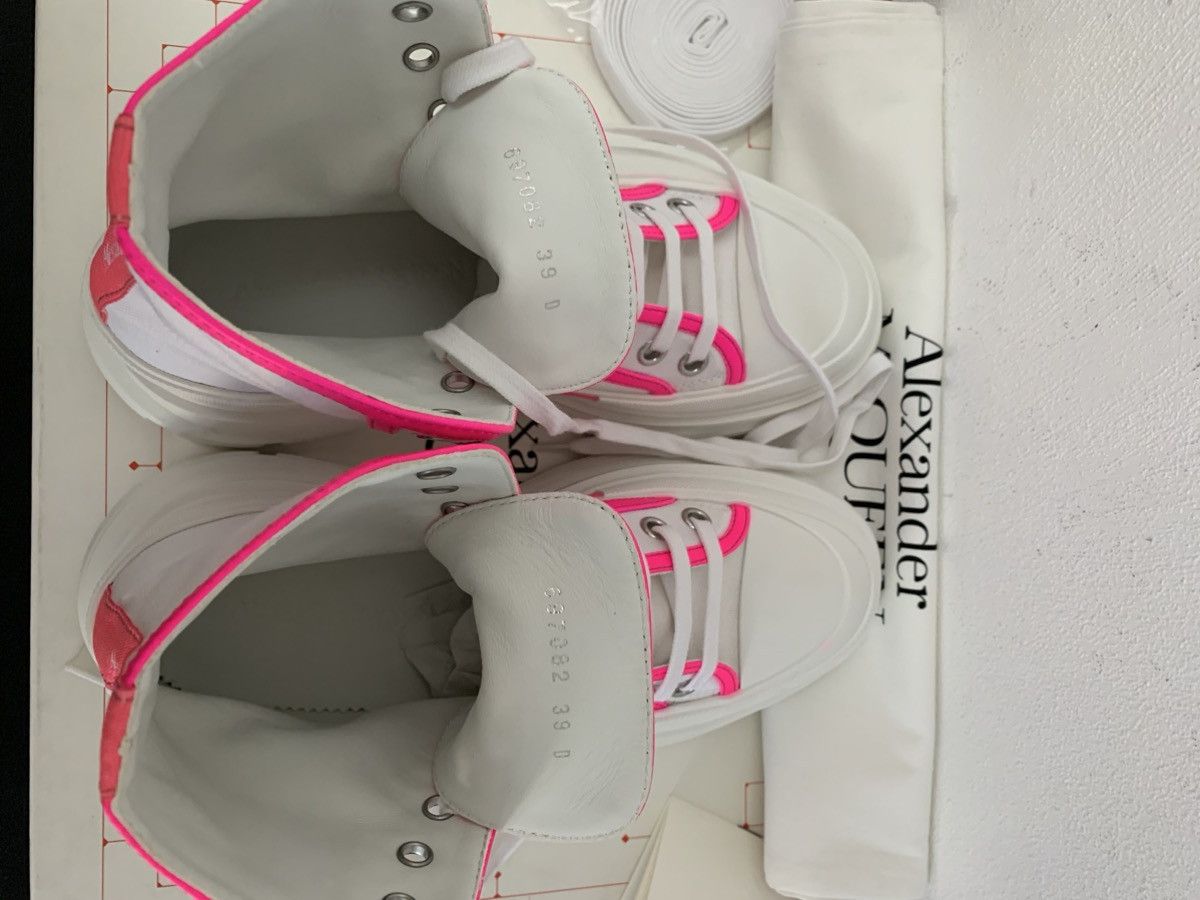 Alexander McQueen Alexander McQueen Tread Slick Chunky Sole High Top Boots Size US 9 / IT 39 - 16 Thumbnail