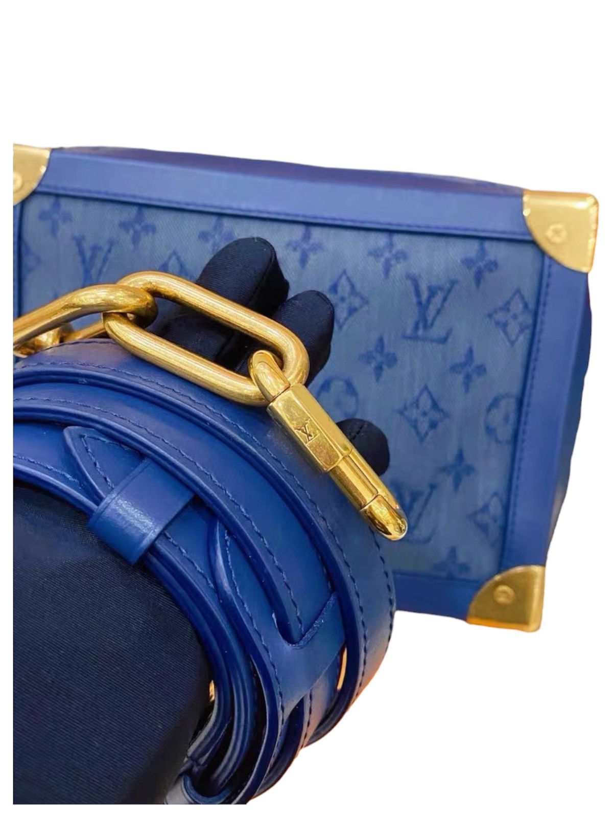 Louis Vuitton Louis Vuitton Soft Trunk Crossbody Bag Monogram Denim Navy Size ONE SIZE - 5 Thumbnail