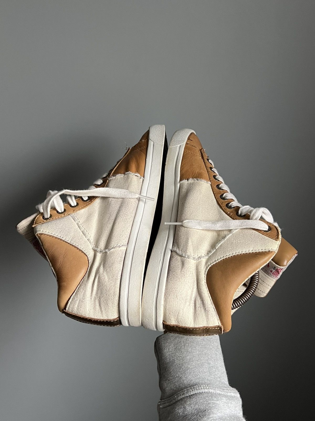 True Religion True Religion Logo Leather Hi-Top Sneakers Size US 10 / EU 43 - 4 Thumbnail