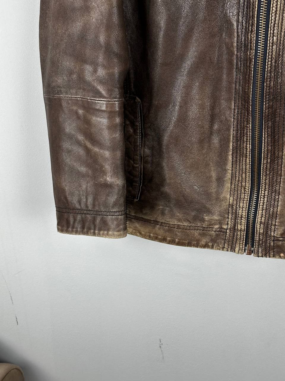 Hugo Boss Vintage Hugo Boss Faded Leather Brown Jacket Size US L / EU 52-54 / 3 - 7 Thumbnail