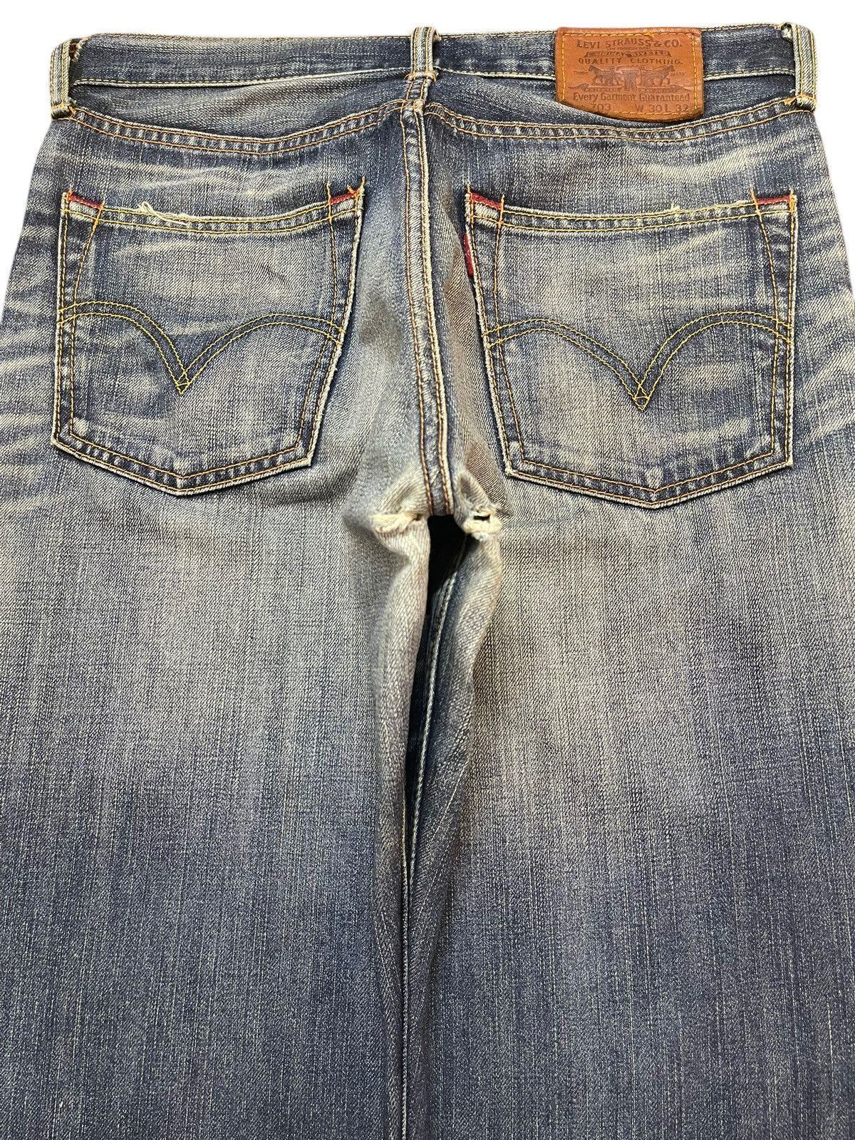 Levi's Vintage 90s Levis 703 Blue Faded Wash Distressed Baggy Jeans Size US 31 - 5 Thumbnail