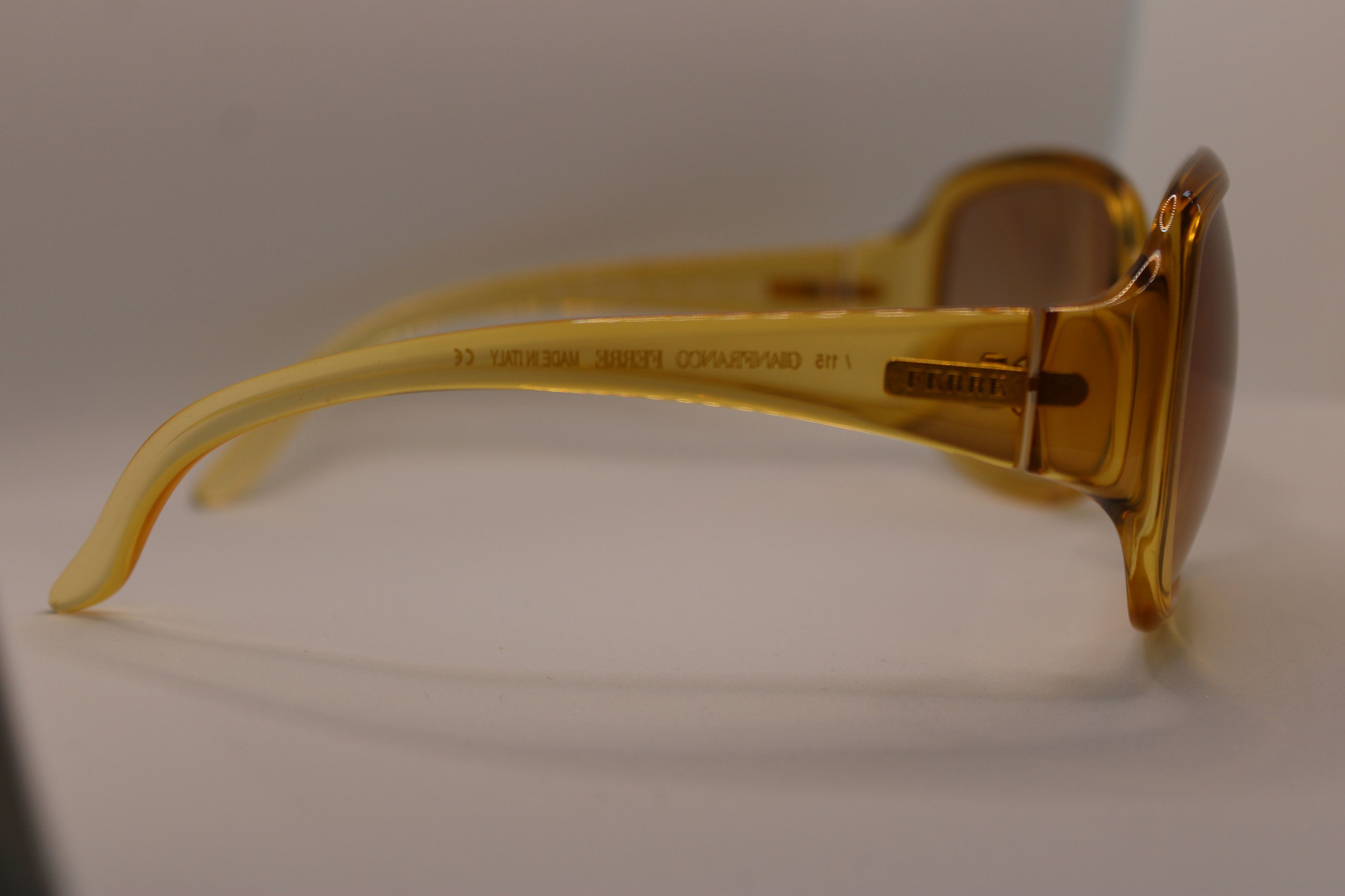 Gianfranco Ferre Fantastic Vtg. Gianfranco Ferre Yellow Sunglasses Size ONE SIZE - 11 Thumbnail