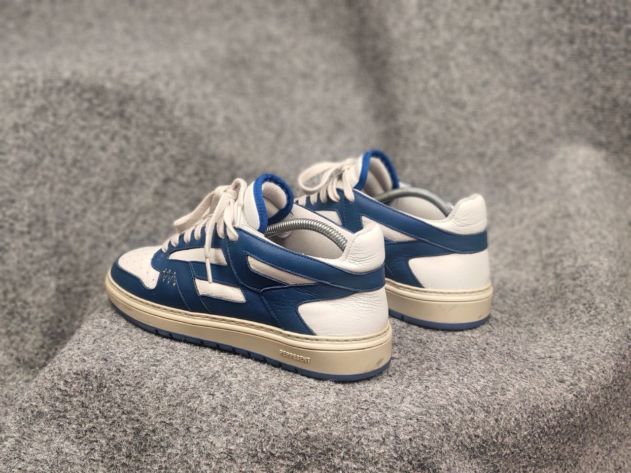 Represent Clo. Represent Reptor Low top White Blue Logo Leather Sneakers Size US 8 / EU 41 - 11 Thumbnail