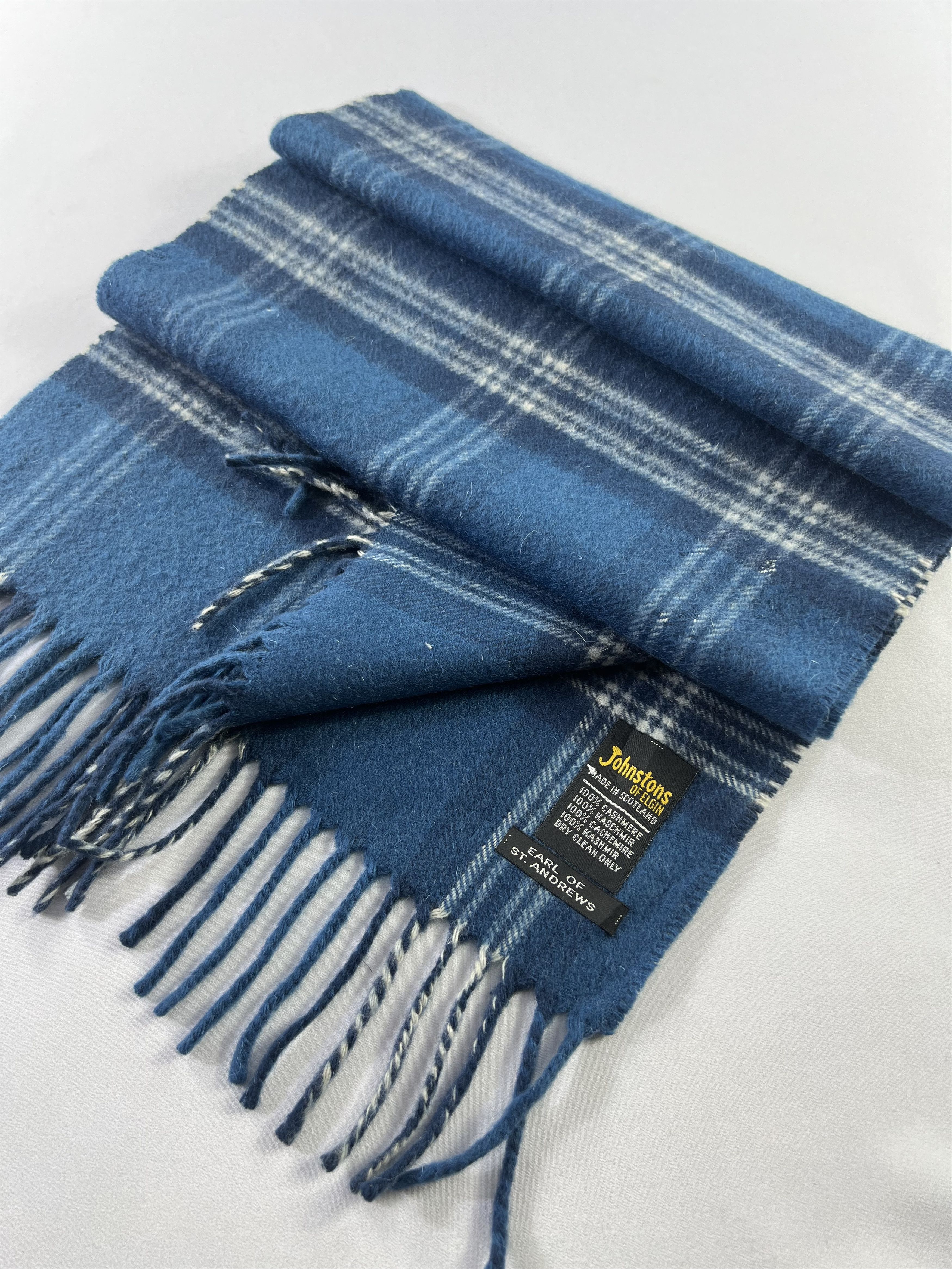 Johnstons Of Elgin Johnstons Of Elgin Scarf / Muffler / Neckwear P1017 Size ONE SIZE - 2 Thumbnail