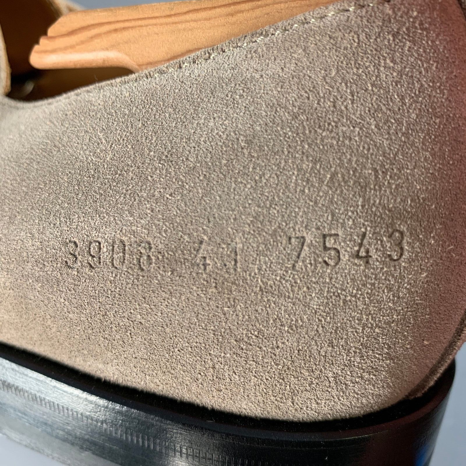 Common Projects COMMON PROJECTS Size 11 Taupe Suede Lace-Up Oxford Shoes Size US 11 / IT 41 - 8 Thumbnail