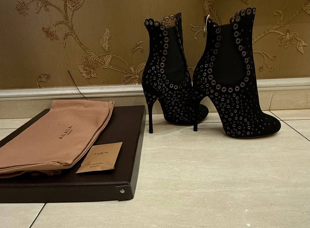 Alaia Alaia Black Suede Gomet Embellished Ankle Boots Size 37 Size US 7 / IT 37 - 1 Thumbnail