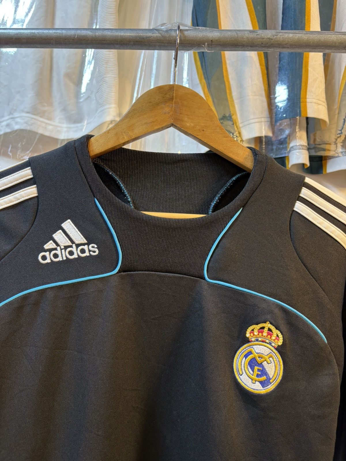 Adidas Vintage Y2K Real Madrid CF Tracksuit Size US L / EU 52-54 / 3 - 18 Thumbnail