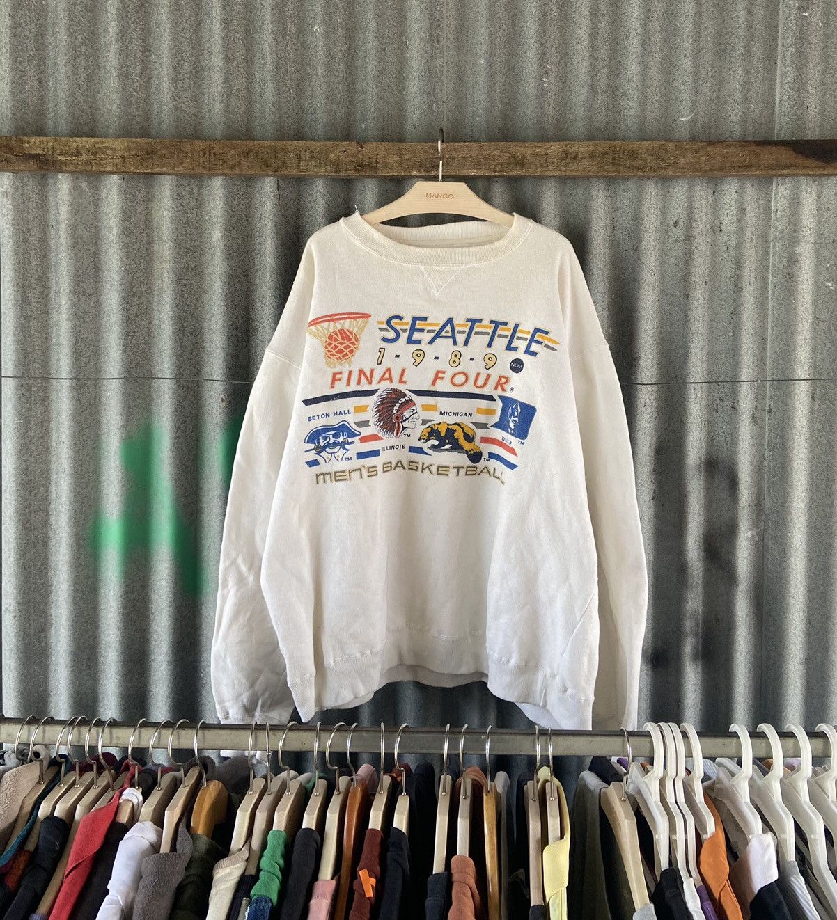 Vintage RARE❤️‍🔥 1990s SEATLE FINAL FOUR SWEATSHIRTS Size US XL / EU 56 / 4 - 1 Thumbnail