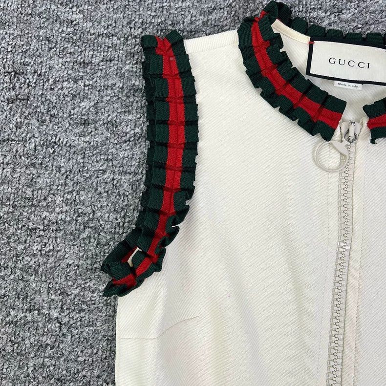gucci green and red dress Gucci Red & Green Flower Print Mini Dress with Red Rose Appliqué Detai –  Sellier main image 0