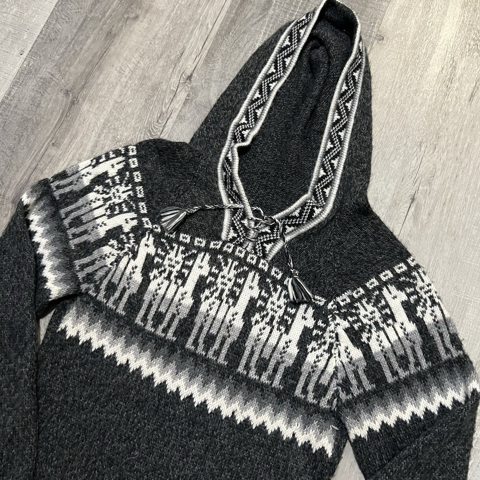 Other Women's Alpaca Wool Nepalese Hooded Fringe Pull Over Sweater Size S / US 4 / IT 40 - 3 Thumbnail