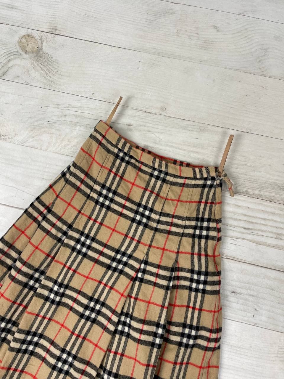 Burberry Vintage Burberrys Nova Check Skirt Wool Size 12 Ex. Long Size 30" / US 8 / IT 44 - 2 Thumbnail